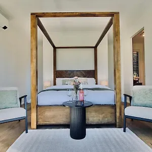 https://ashiyana-escapes.queenslandhotels.net