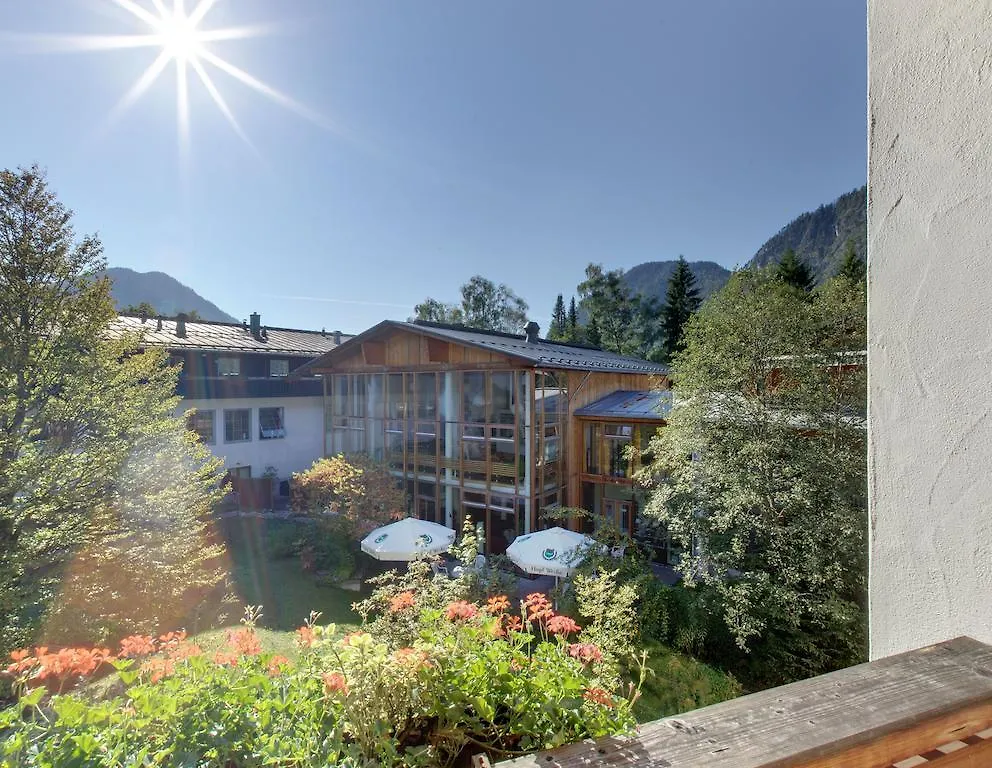 Outdoorhotel Jaeger Von Fall location